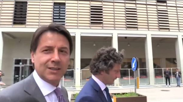 Governo: Mattarella prende tempo su Giuseppe Conte Governo: Mattarella prende tempo su Giuseppe Conte