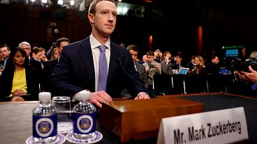 Facebook в парламентах: оправдания или PR?