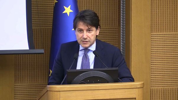 Italie : Giuseppe Conte est critiqué, il aurait gonflé son CV Italie : Giuseppe Conte est critiqué, il aurait gonflé son CV