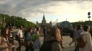 A foci vb ellen tüntettek orosz diákok