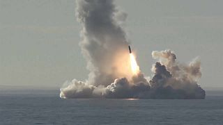 Rusia dispara con éxito cuatro misiles desde el agua