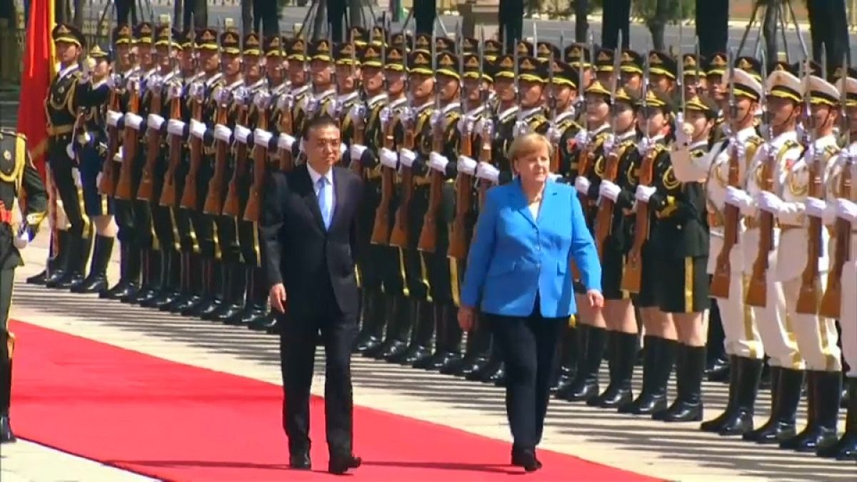 Merkel: Nükleer anlaşma konusunda Çin ile birlikte hareket edeceğiz