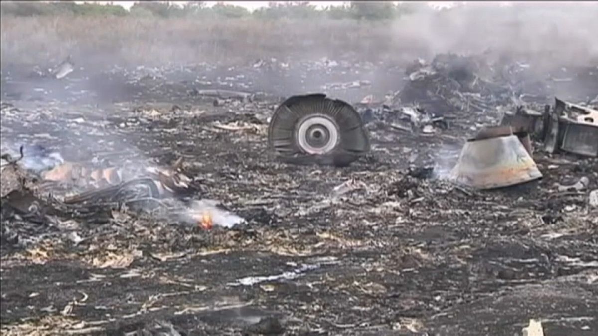 Malaysia Airlines, le indagini internazionali sull'abbattimento del volo MH17 puntano il dito contro la Russia