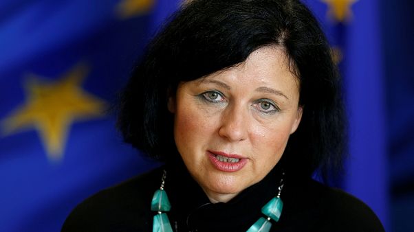 Věra Jourová: "As pessoas precisam de controlar melhor os seus dados" Věra Jourová: "As pessoas precisam de controlar melhor os seus dados"