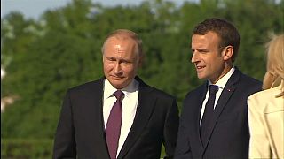 Putin-Macron, la pace di San Pietroburgo
