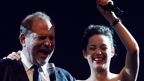 Feladhatja magát Harvey Weinstein Feladhatja magát Harvey Weinstein