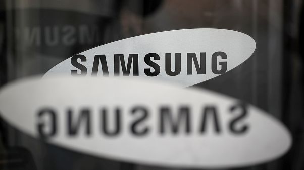 Samsung condenada a pagar 460 milhões de euros à Apple Samsung condenada a pagar 460 milhões de euros à Apple