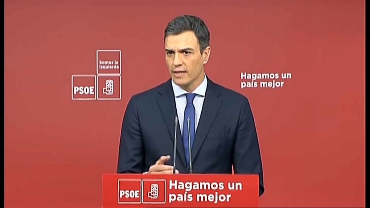 Sánchez presenta una moción de censura contra Rajoy para recuperar la dignidad de España