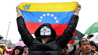 مواطنون فينزويليون في كولومبيا يتظاهرون احتجاجاً على الانتخابات الفنزويلية