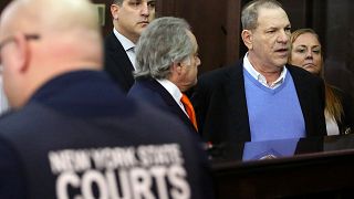 Angeklagt wegen Vergewaltigung: Weinstein auf Kaution frei