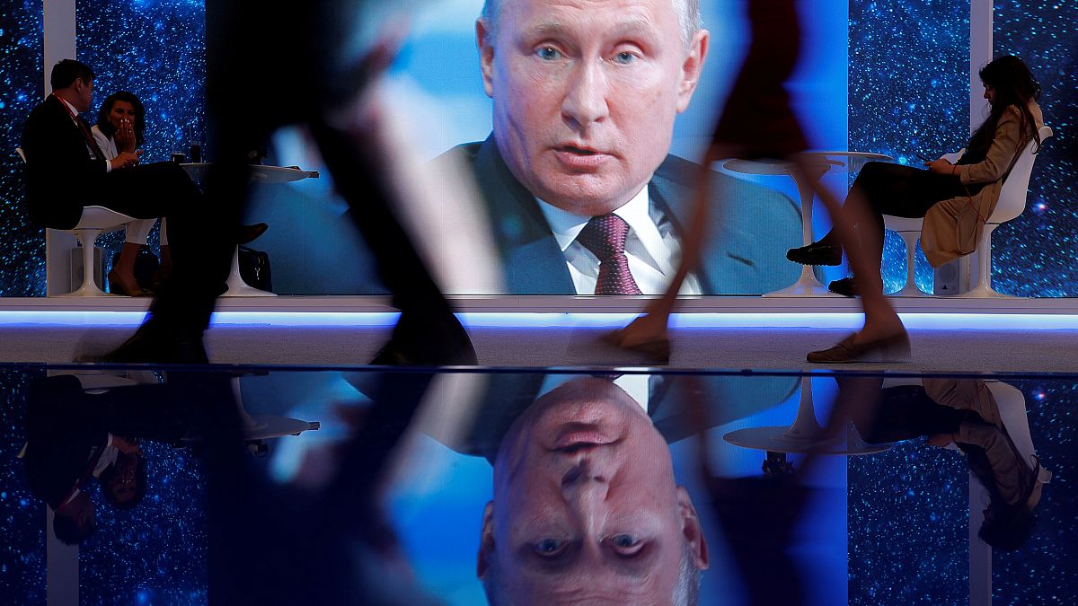 Wladimir Putin beim Internationalen Wirtschaftsforum