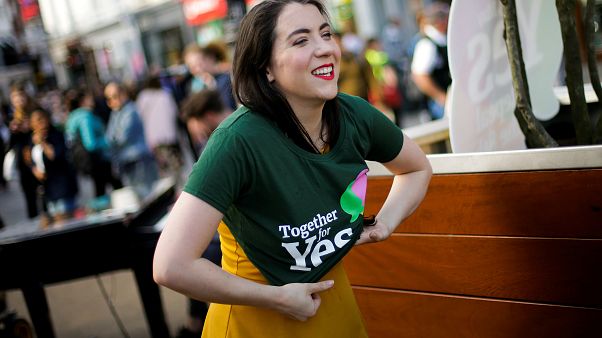 Le large "oui" irlandais à la légalisation de l'avortement Le large "oui" irlandais à la légalisation de l'avortement