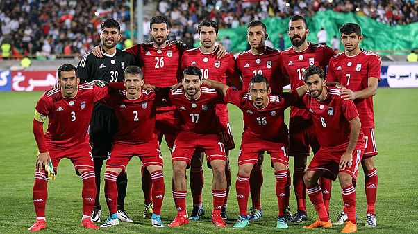 آیا تبلیغات مشروبات الکلی بازی ایران و یونان را لغو کرد؟ آیا تبلیغات مشروبات الکلی بازی ایران و یونان را لغو کرد؟