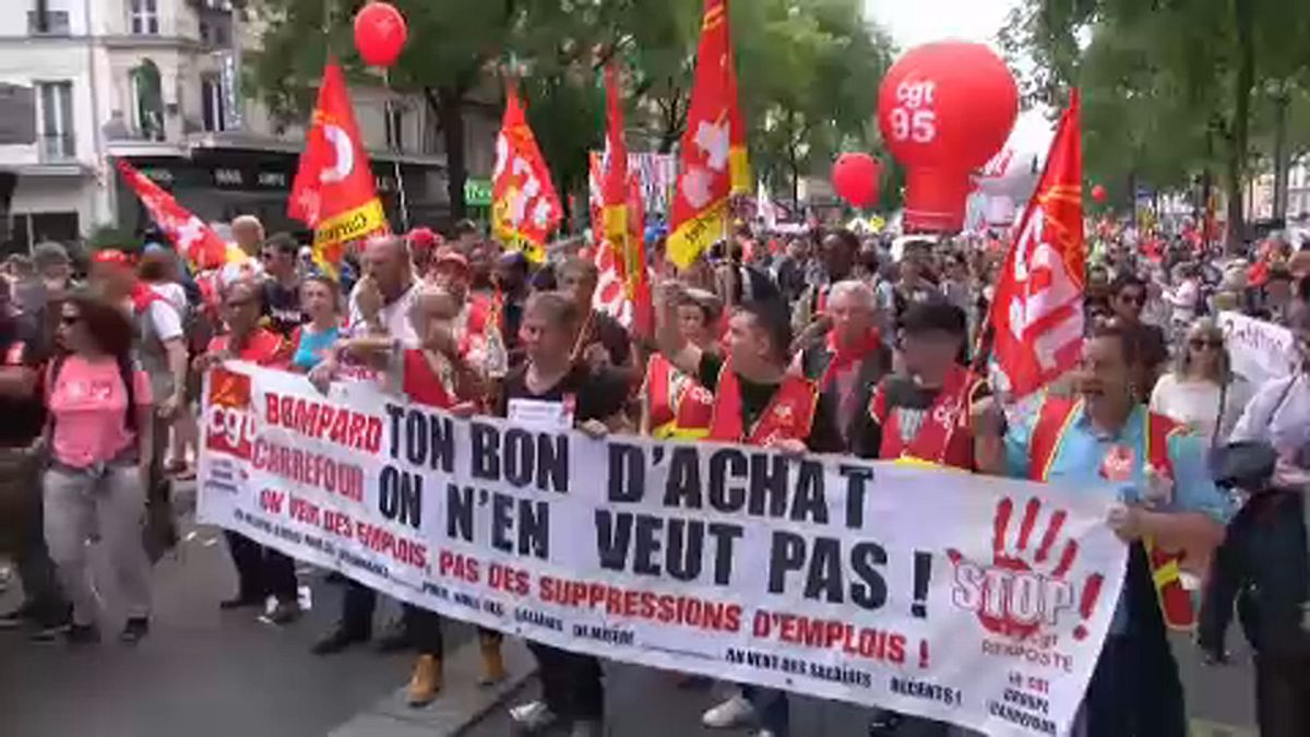 Tömegtüntetések Franciaországban