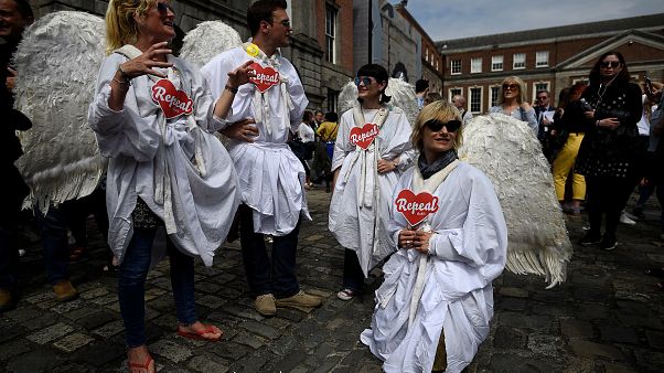 "SIM" vence referendo ao aborto na Irlanda "SIM" vence referendo ao aborto na Irlanda