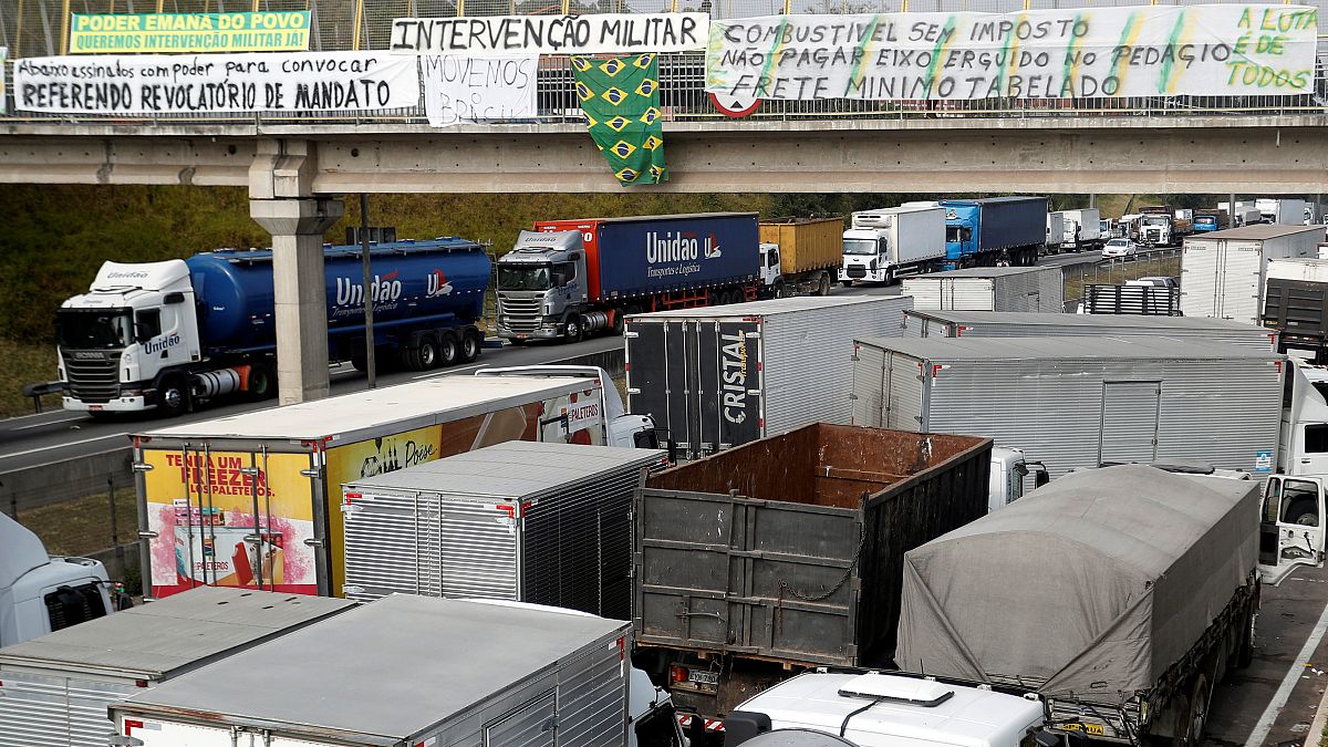 Βραζιλία: 2,5 δισ. ευρώ κοστίζει η απεργία των φορτηγατζήδων