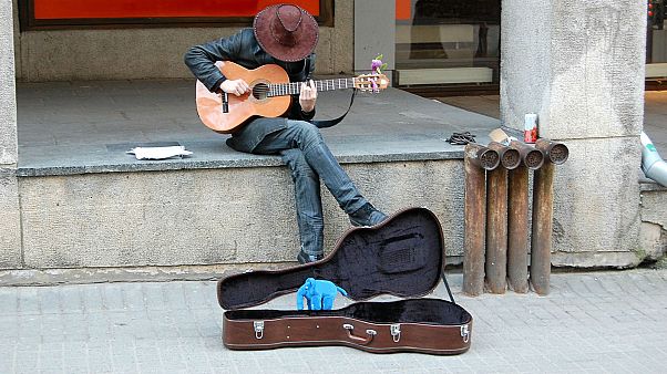London buskers to accept contactless card payments London buskers to accept contactless card payments