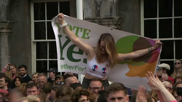 L'Irlanda in festa dopo il voto sull'aborto L'Irlanda in festa dopo il voto sull'aborto