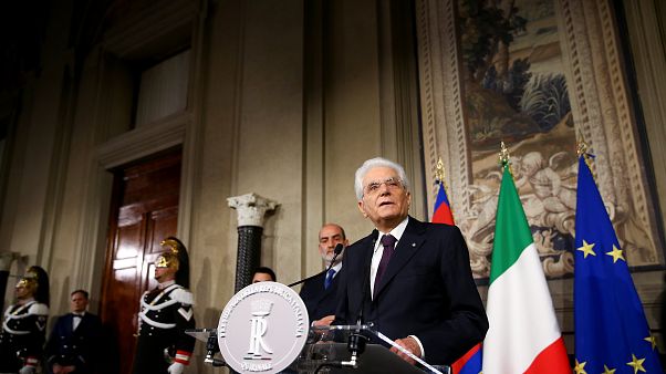 Πολιτικό θρίλερ στην Ιταλία: Διεργασίες για σχηματισμό κυβέρνησης τεχνοκρατών Πολιτικό θρίλερ στην Ιταλία: Διεργασίες για σχηματισμό κυβέρνησης τεχνοκρατών