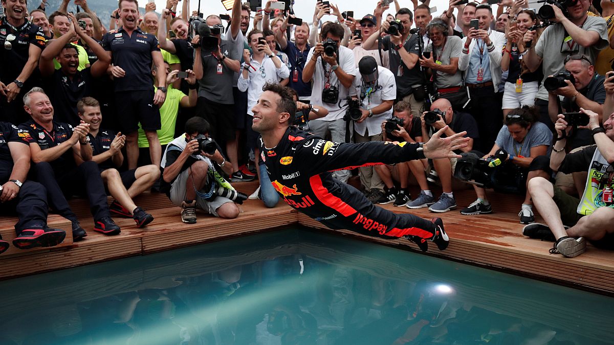 Daniel Ricciardo celebra vitória no GP do Mónaco em Fórmula 1
