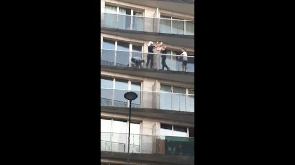 Fransa'da hayat kurtaran göçmene vatandaşlık verilecek Fransa'da hayat kurtaran göçmene vatandaşlık verilecek