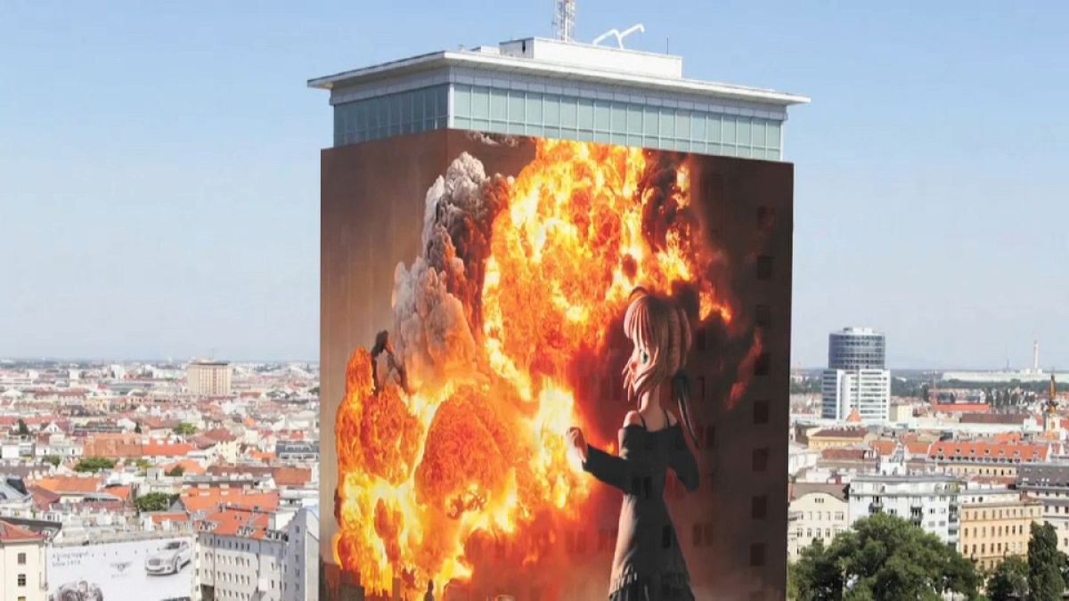 Schockbilder verhüllen Wiener Ringturm