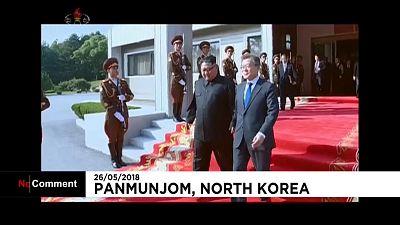 Rencontre surprise entre les deux dirigeants coréens