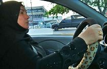 اولین زن راننده تاکسی در عراق و مقابله با کلیشه‌های اجتماعی 