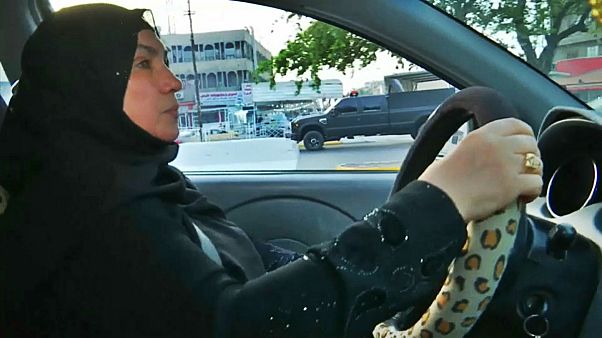 اولین زن راننده تاکسی در عراق و مقابله با کلیشههای اجتماعی اولین زن راننده تاکسی در عراق و مقابله با کلیشههای اجتماعی