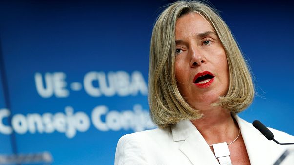 Mogherini'den İtalya Cumhurbaşkanı'na destek Mogherini'den İtalya Cumhurbaşkanı'na destek