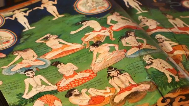 'Murales del Tíbet', un libro con las joyas del budismo por 10.000€ 'Murales del Tíbet', un libro con las joyas del budismo por 10.000€