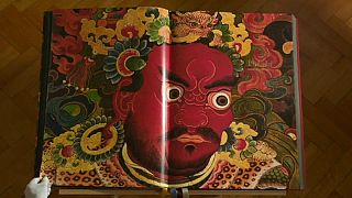 I tesori del Tibet in un libro da 10.000 Euro