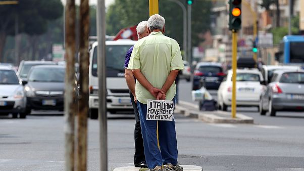 («Είμαι ένας φτωχός Ιταλός, βοηθήστε με») («Είμαι ένας φτωχός Ιταλός, βοηθήστε με»)