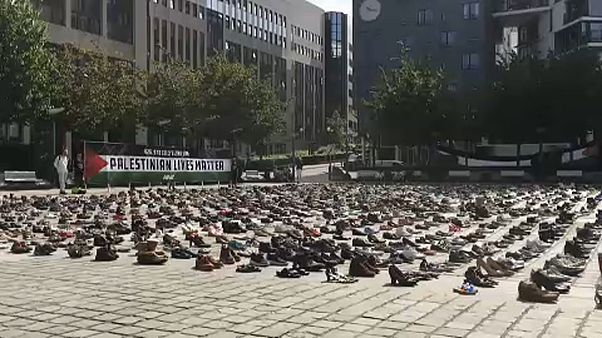 4500 pares de sapatos em Bruxelas pela Palestina 4500 pares de sapatos em Bruxelas pela Palestina