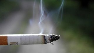 Fransa'da bir yılda bir milyon kişi sigarayı bıraktı