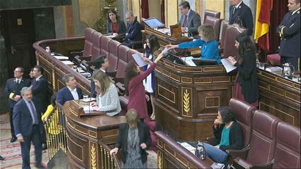 Corruzione: in parlamento la mozione di sfiducia al premier Corruzione: in parlamento la mozione di sfiducia al premier