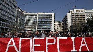Παραλύει η Ελλάδα την Τετάρτη – Ποιοι απεργούν