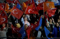  بیست و پنجمین سالگرد حمله به مهاجران ترک در آلمان با حضور وزیر خارجه ترکیه برگزار شد