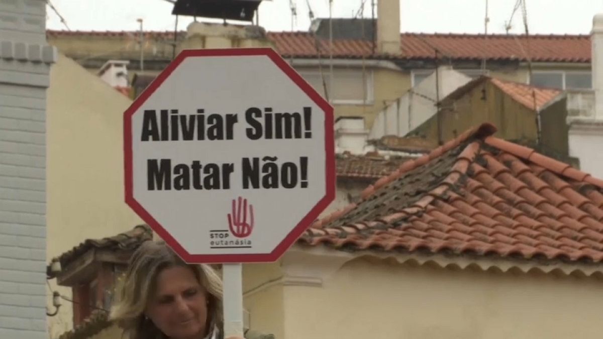 El Parlamento de Portugal decide si despenaliza la eutanasia
