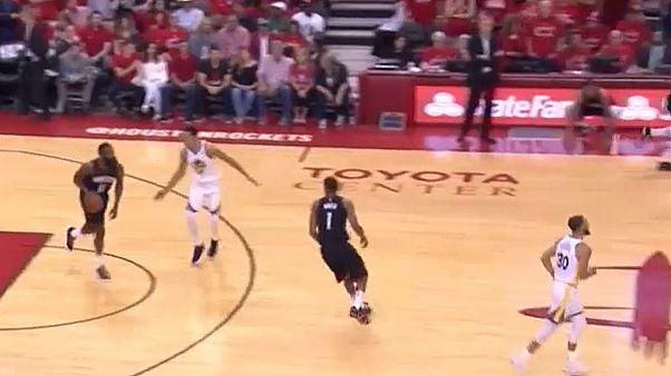 Warriors impõem-se sobre os Rockets Warriors impõem-se sobre os Rockets