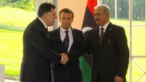 Libia: elezioni il 10 dicembre, accordo a Parigi Libia: elezioni il 10 dicembre, accordo a Parigi