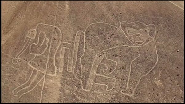 Perú descubre dibujos gigantes anteriores a las líneas de Nazca Perú descubre dibujos gigantes anteriores a las líneas de Nazca