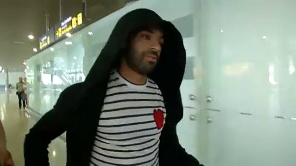 محمد صلاح برای ادامه مراحل فشرده درمانی وارد اسپانیا شد محمد صلاح برای ادامه مراحل فشرده درمانی وارد اسپانیا شد