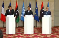 Líderes líbios acordam em Paris a realização de eleições