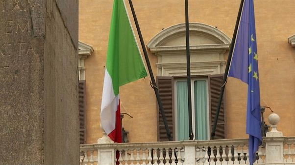 Cottarelli da Mattarella: "Serve altro tempo" Cottarelli da Mattarella: "Serve altro tempo"