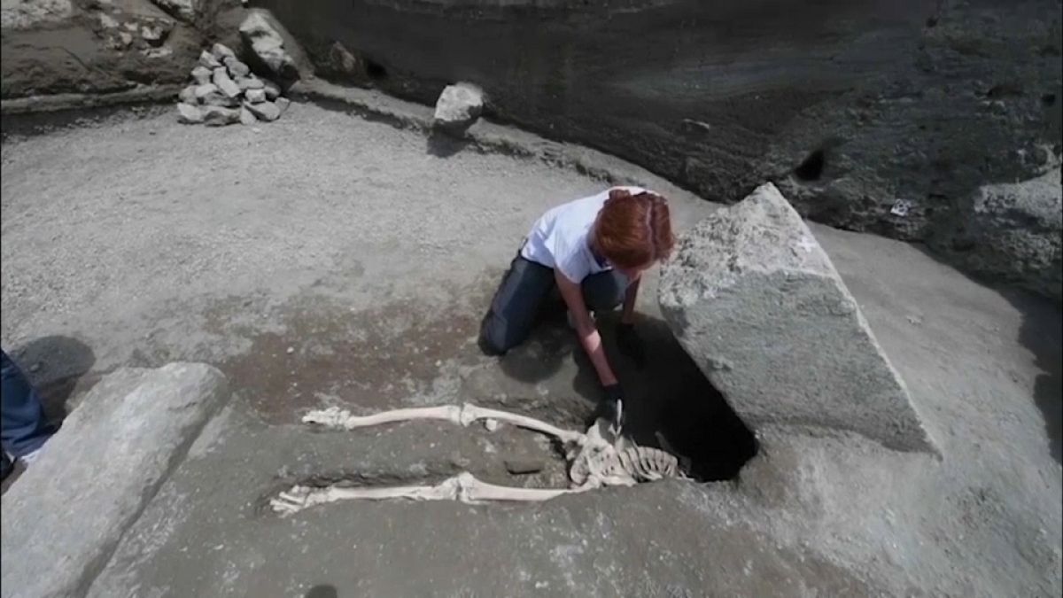 Kopfloser Mann in Pompeji ausgegraben