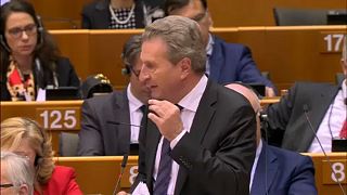 Oettinger'in gafı İtalya'da tepki ile karşılandı
