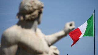 Ιταλία: Η πολιτική αβεβαιότητα παρασύρει τις αγορές