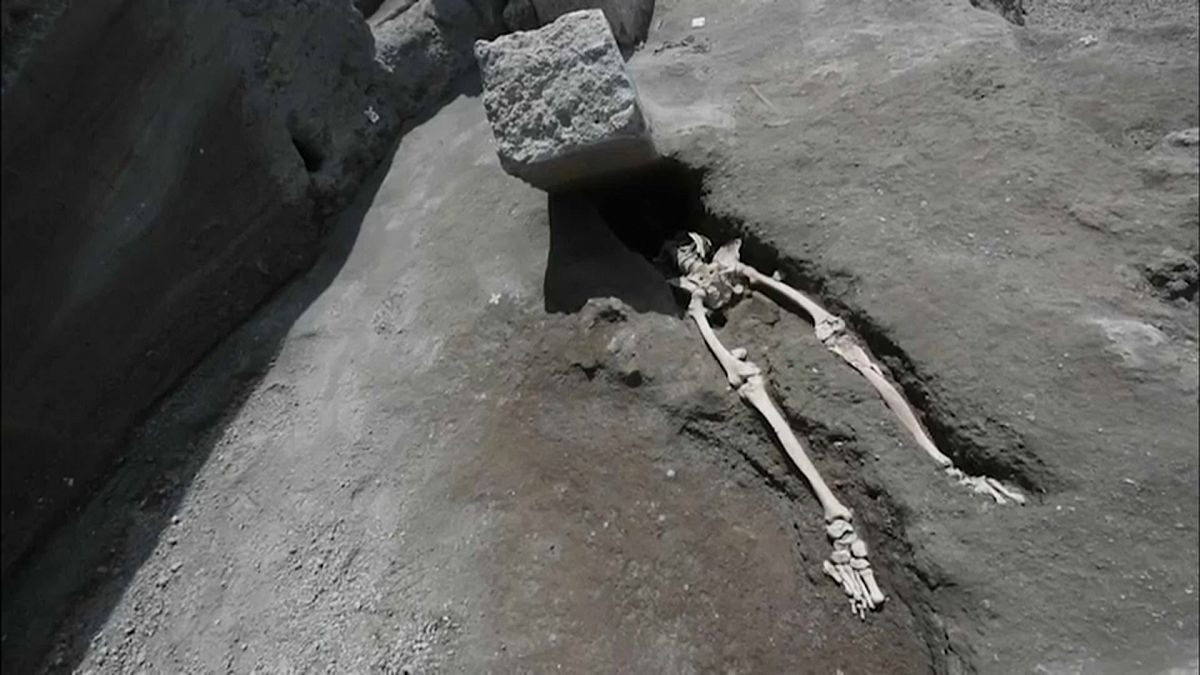 В Помпеях нашли древнеримский скелет