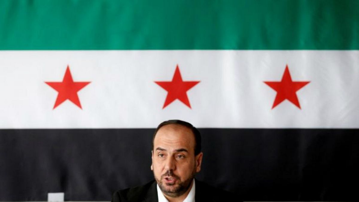 معارض سوري يدعو الاتحاد الأوروبي للضغط على طهران للخروج من سوريا 